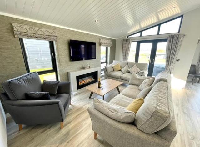 *Luxury Holiday Home With Hot Tub Close To Beach* Penally Exterior foto