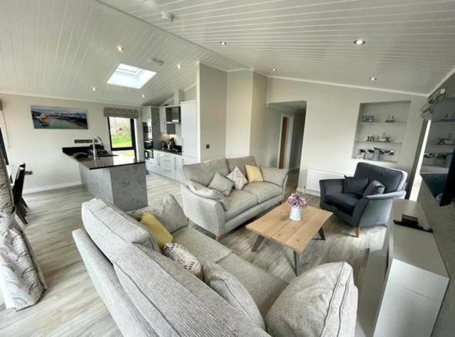 *Luxury Holiday Home With Hot Tub Close To Beach* Penally Exterior foto